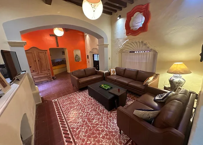 Antigua Casa Del Limon